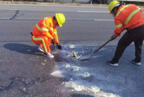 巴林左公路下沉注浆加固